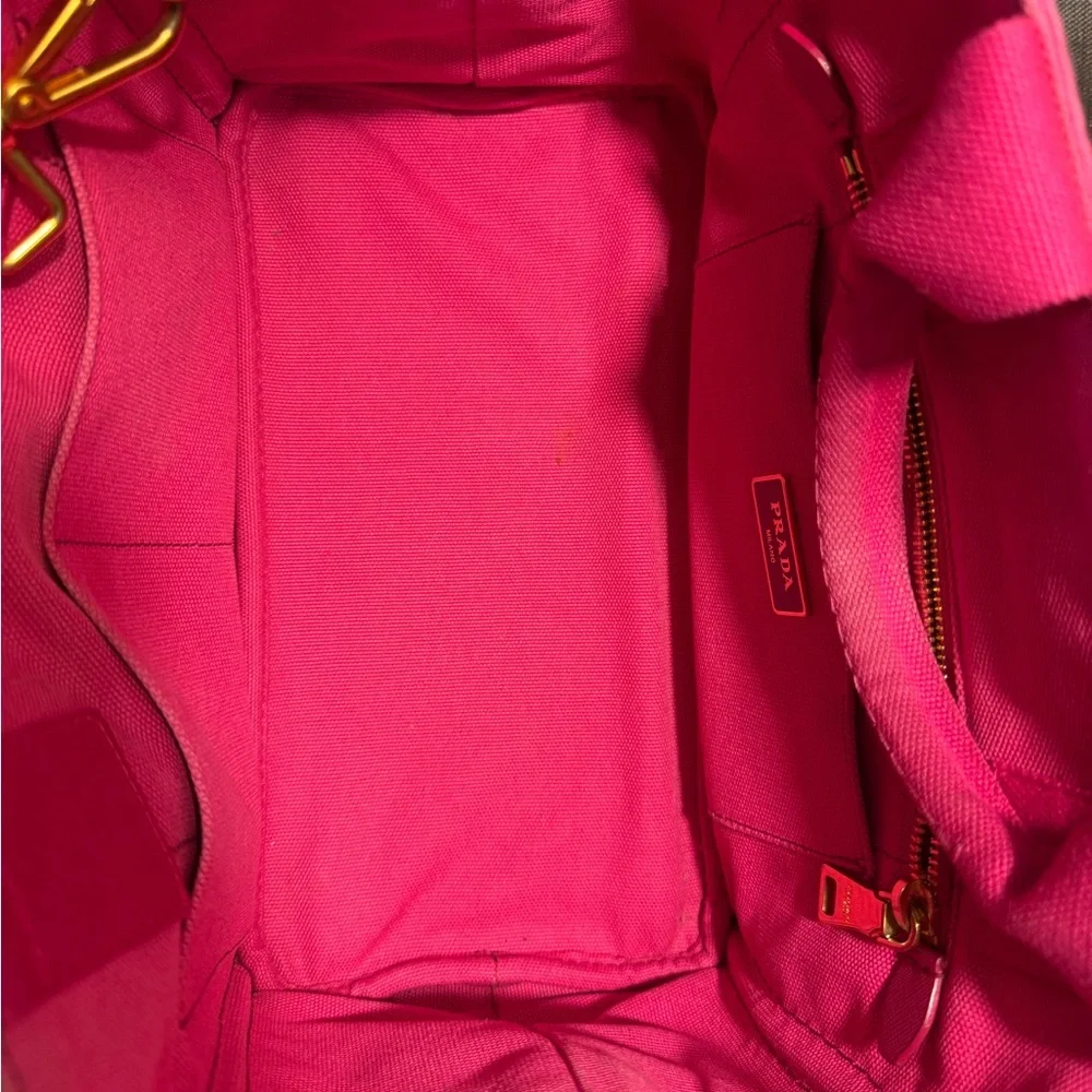 Prada fuxia crossbody in pink - Picture 10 of 17